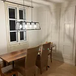 Apartamento Old Rustic Simple Swiss Flat 60m2 Authentic Center Parking Small Bath Burgdorf