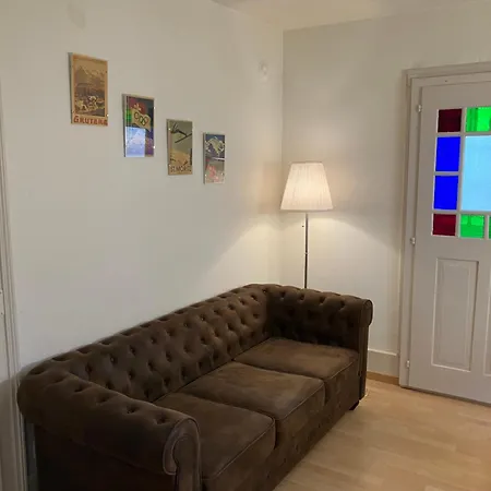 Old Rustic Simple Swiss Flat 60m2 Authentic Center Parking Small Bath *