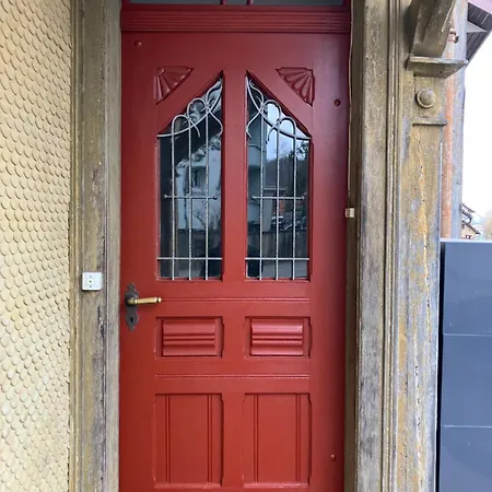 Very Old Simple Flat 60m2 Center Of Private Parking - Small Bathroom Apartment