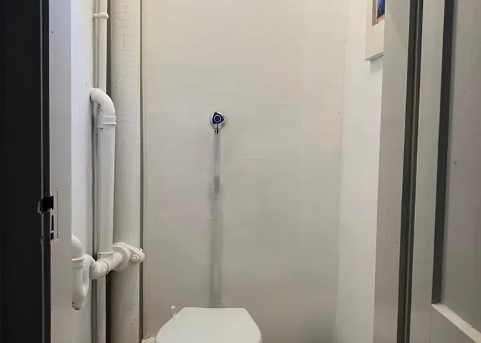 Old Rustic Simple Swiss Flat 60m2 Authentic Center Parking Small Bath * Burgdorf